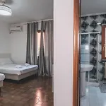 Venice ゲストハウス 2*