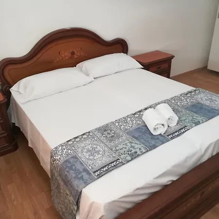 Venice בית הארחה 2*